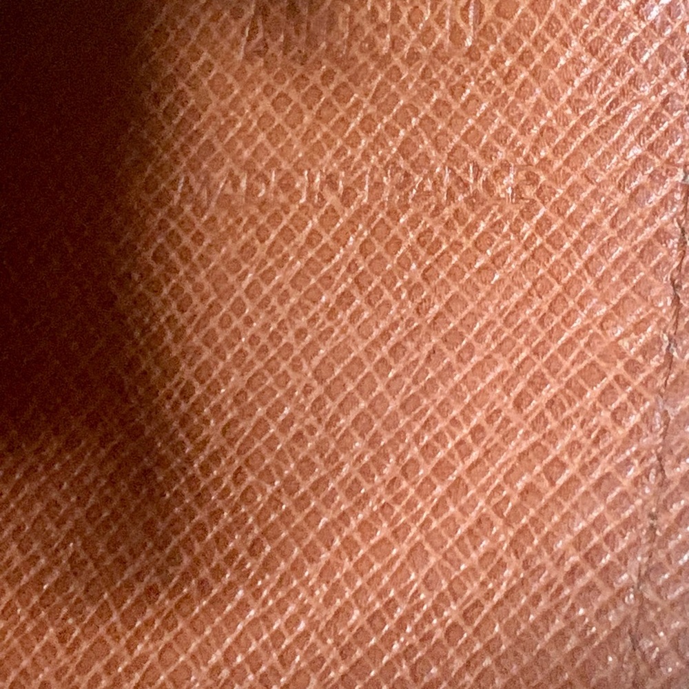 Louis Vuitton Monogram Sarah Wallet - Picture 7 of 10
